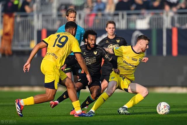 九游游戏赛前皇家社会调整名单以备法国杯；防线松动环节打磨；引发热议；赛程密集仍需轮换的简单介绍